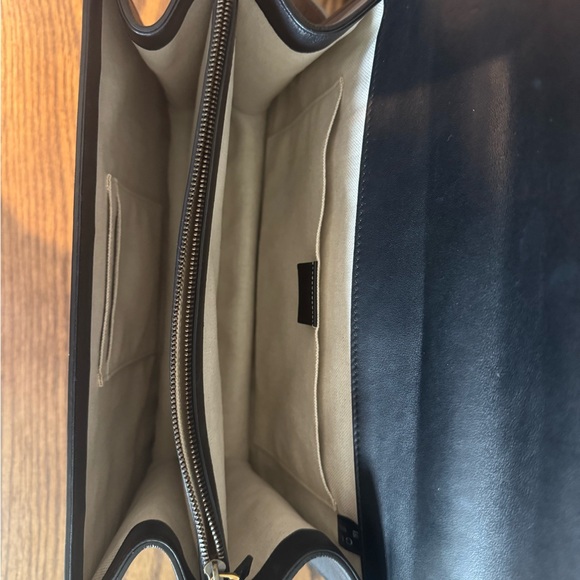 Authentic Gucci Black, Red, and Green Large Dionysus Bag with Bamboo Handle - Picture 5 of 16